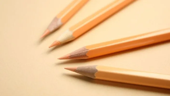 making beige with color pencils