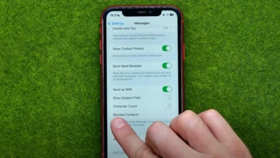 How to view blocked messages on iPhone